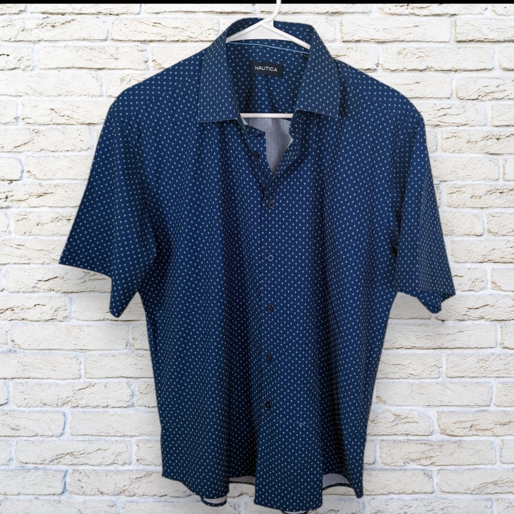 New Nautica Men's Navy Short-Sleeve Button-Up Performance Shirt Size M